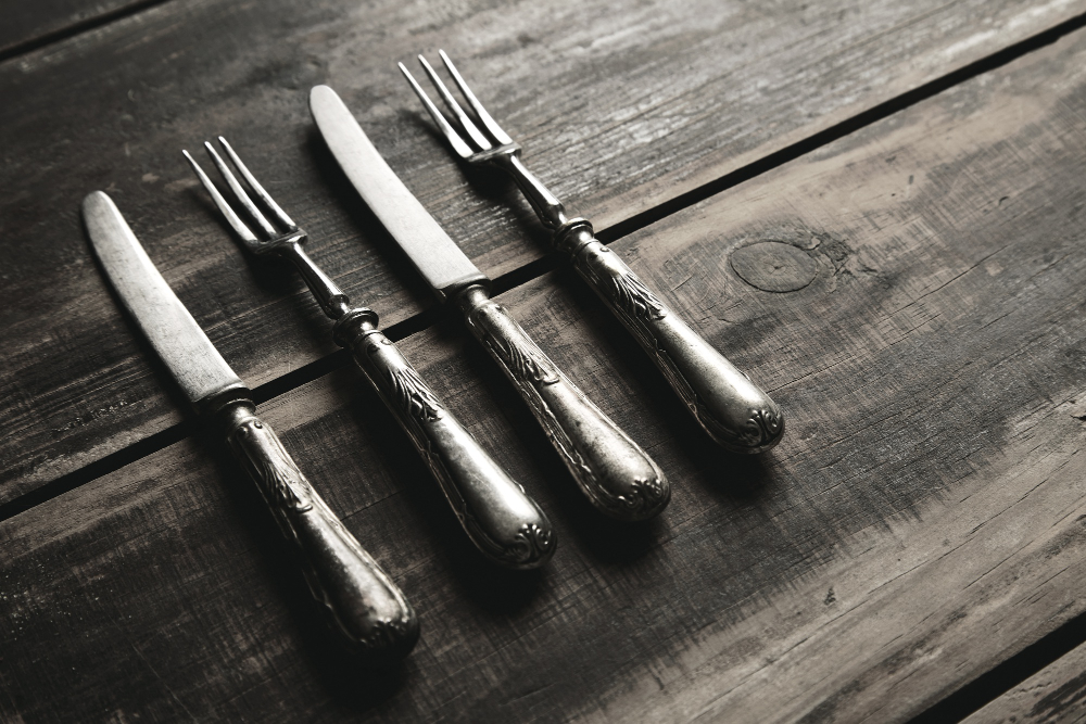 Stainless Steel vs. Silver Flatware: What’s Best for Luxury Hospitality?