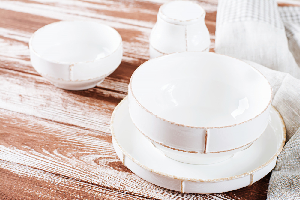 Porcelain vs. Bone China: Which is Better for Luxury Hotels?