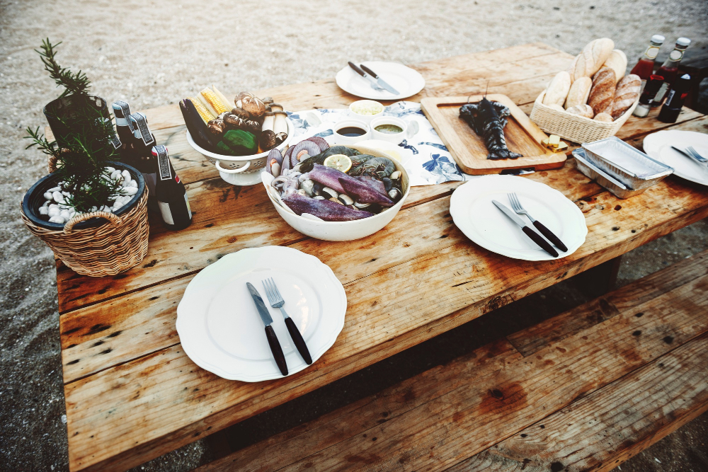 Selecting the Perfect Crockery for Seaside Resort Cafes 