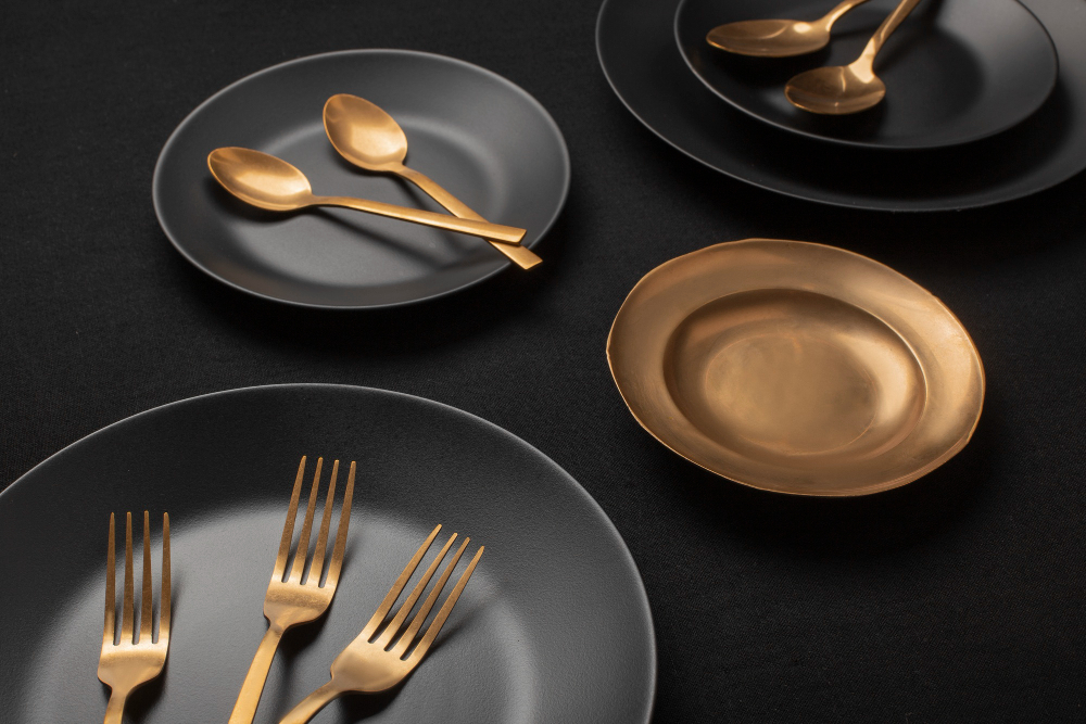 Why Ceramic Plates are the Gold Standard for Hotel Dining: Insights from UAE Suppliers