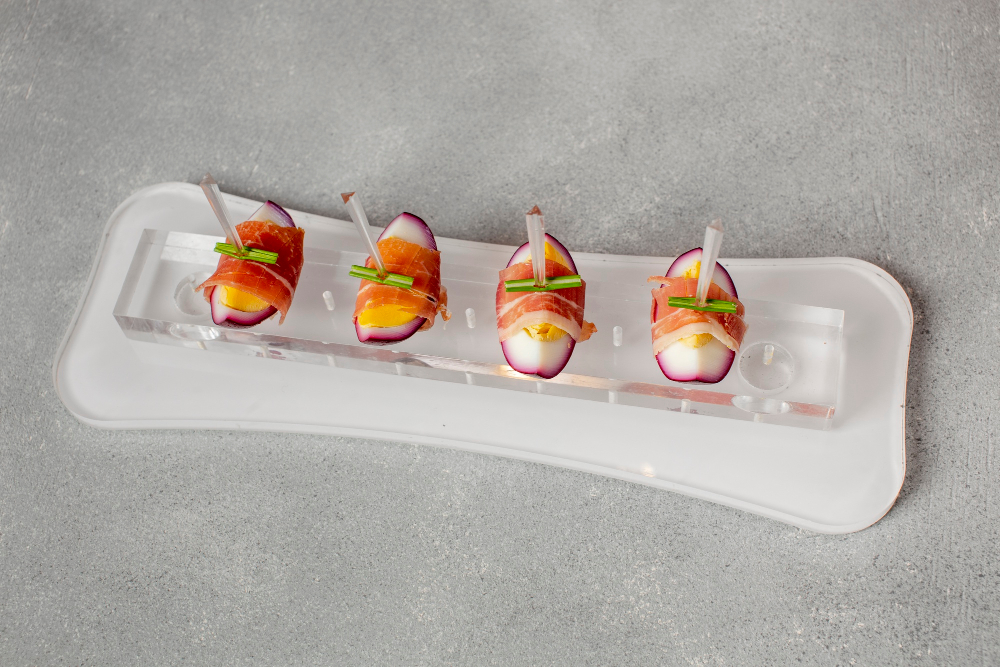 From Buffet Branding to Guest Gifting: Creative Uses for Personalised Ceramic Plates in Hospitality