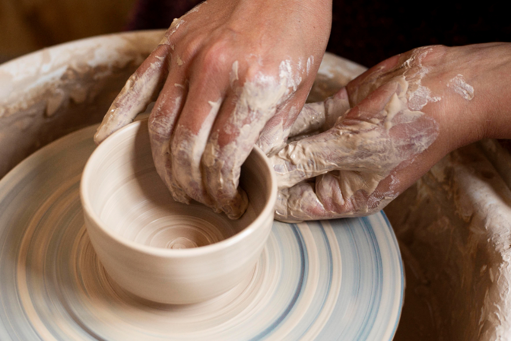 The Art of Handmade Ceramics: Why UAE’s Luxury Hotels Prefer Custom Tableware