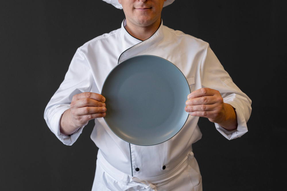 Crafting Authenticity: Collaborations Between UAE Chefs and Local Ceramic Artisans to Create Signature Dining Experiences