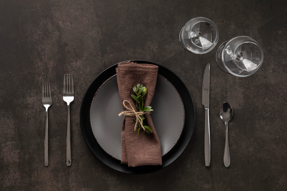 Table Etiquette and the Importance of Fine Tableware in Hospitality