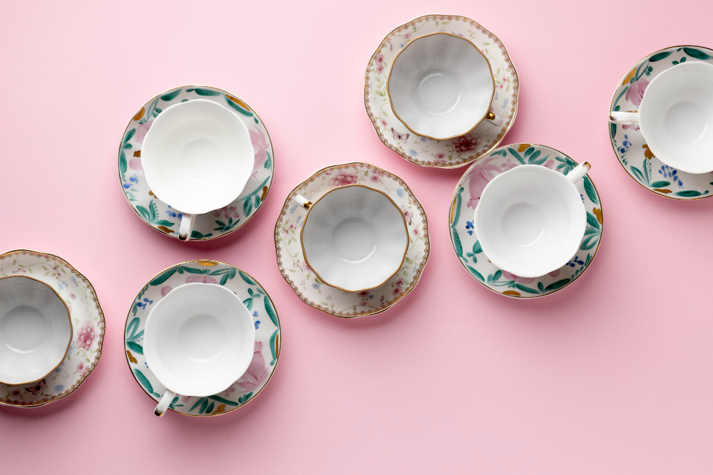 Why Hospitality Suppliers in UAE Prioritize Custom Printed Ceramic and Porcelain Designs for Exclusive Branding