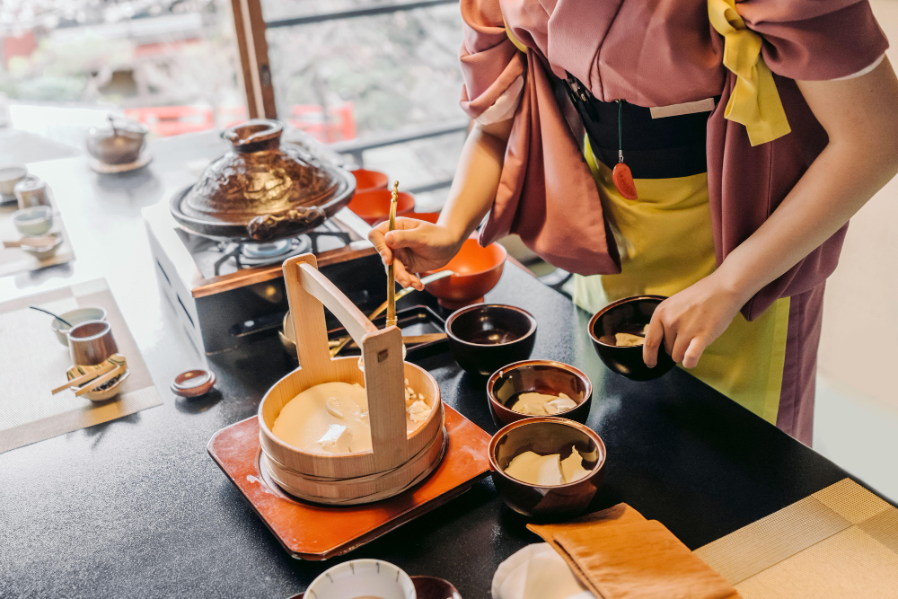 The Role of Chinaware Suppliers in Dubai's Culinary Tourism Boom