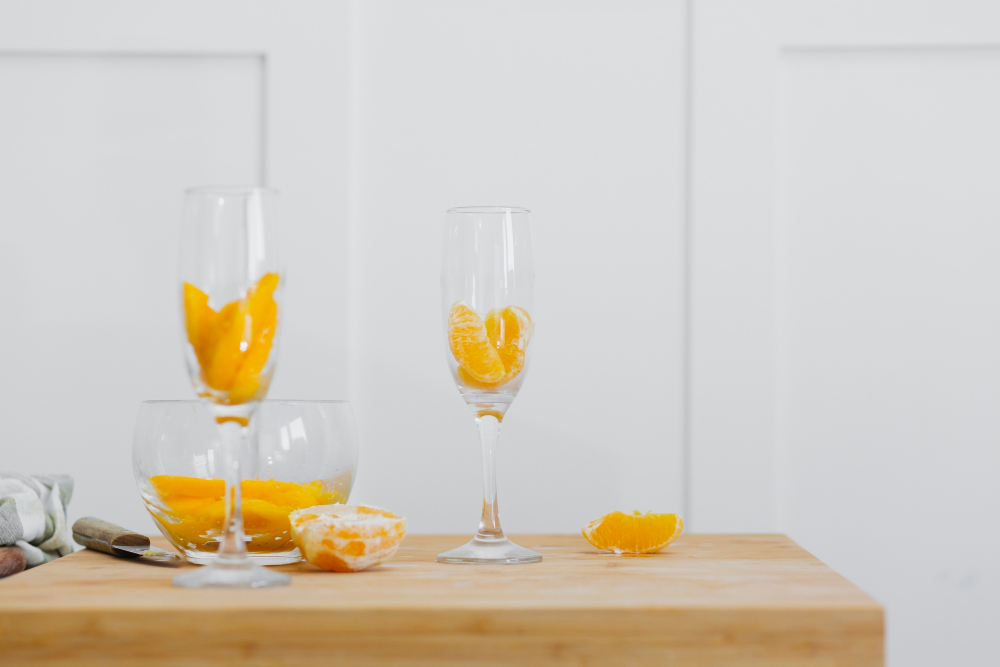 What Makes Glassware Suppliers Sharjah a Reliable Choice for Premium Hotel Room Minibar Collections