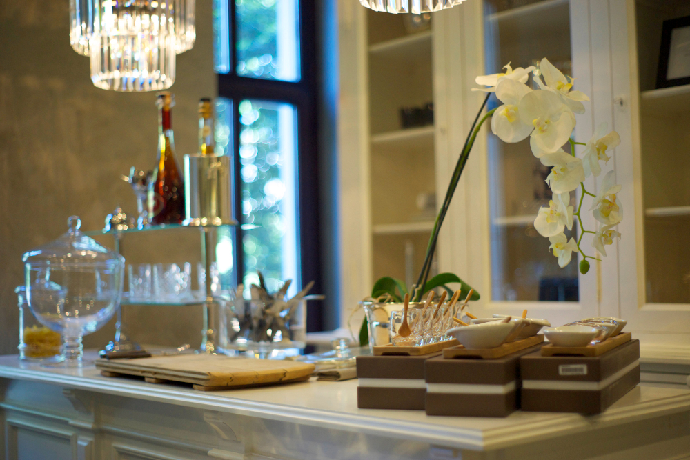 The Significance of Art and Decor in Premium Hospitality Services