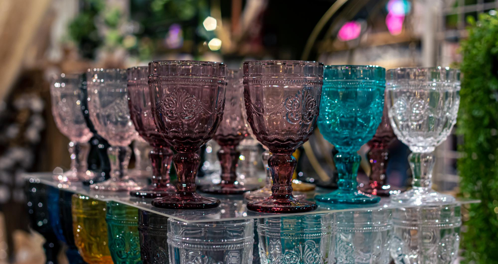Exploring Artisan-Inspired Glass Collections from Glassware Suppliers in Dubai for Upscale Cafes
