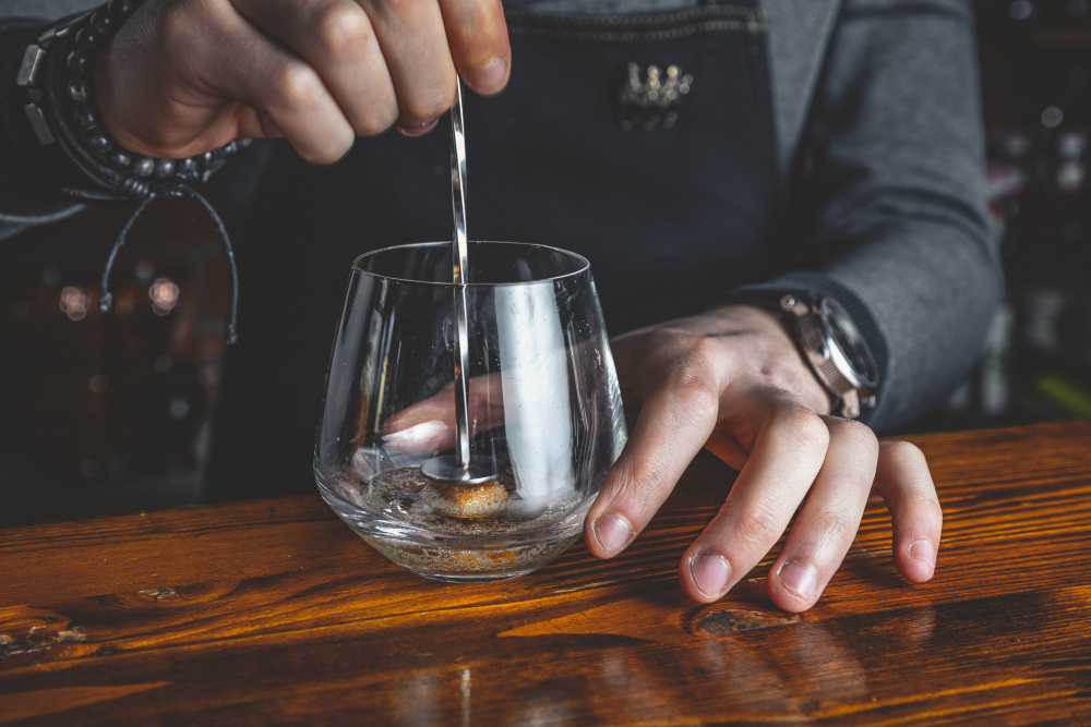 Unveiling the Benefits of Customized Barware from Restaurant Supply Companies Dubai