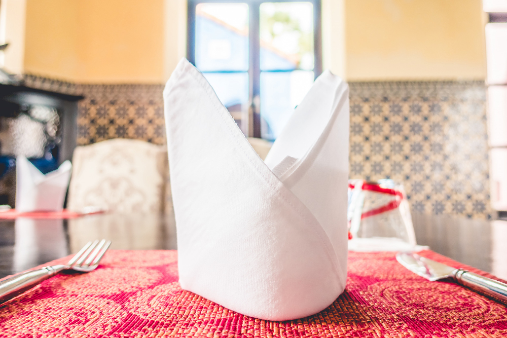 Transforming Restaurant Aesthetics Through Bespoke Hotel-Quality Linen from Restaurant Supply Companies in Dubai