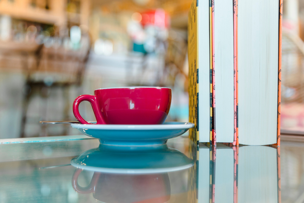 Why Elite Patisserie Cafés Trust Café Kitchenware Suppliers UAE for Stylish Display Ware