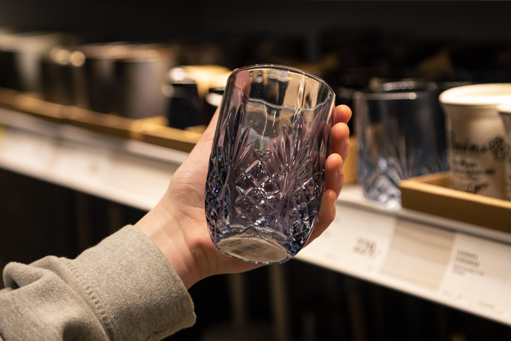 How Branded Glassware Enhances Luxury Cafe Identity in the UAE